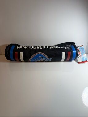 Vancouver Canucks Vintage Fan Gear, Mini Hockey Stick/ Cooler Bag